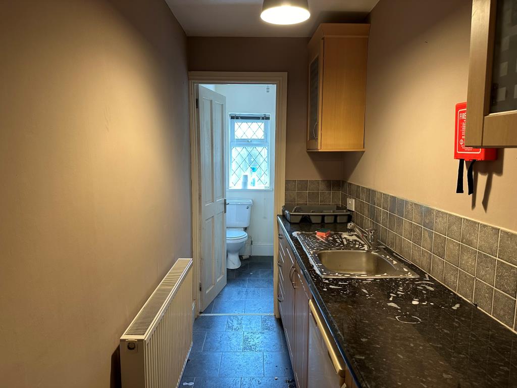 Lot: 88 - COMMERCIAL PROPERTY FOR INVESTMENT -